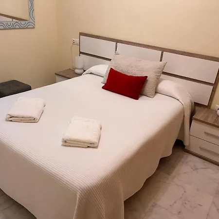 The Traveller'S House El Camerino Del Falla Con Wifi * Cadiz